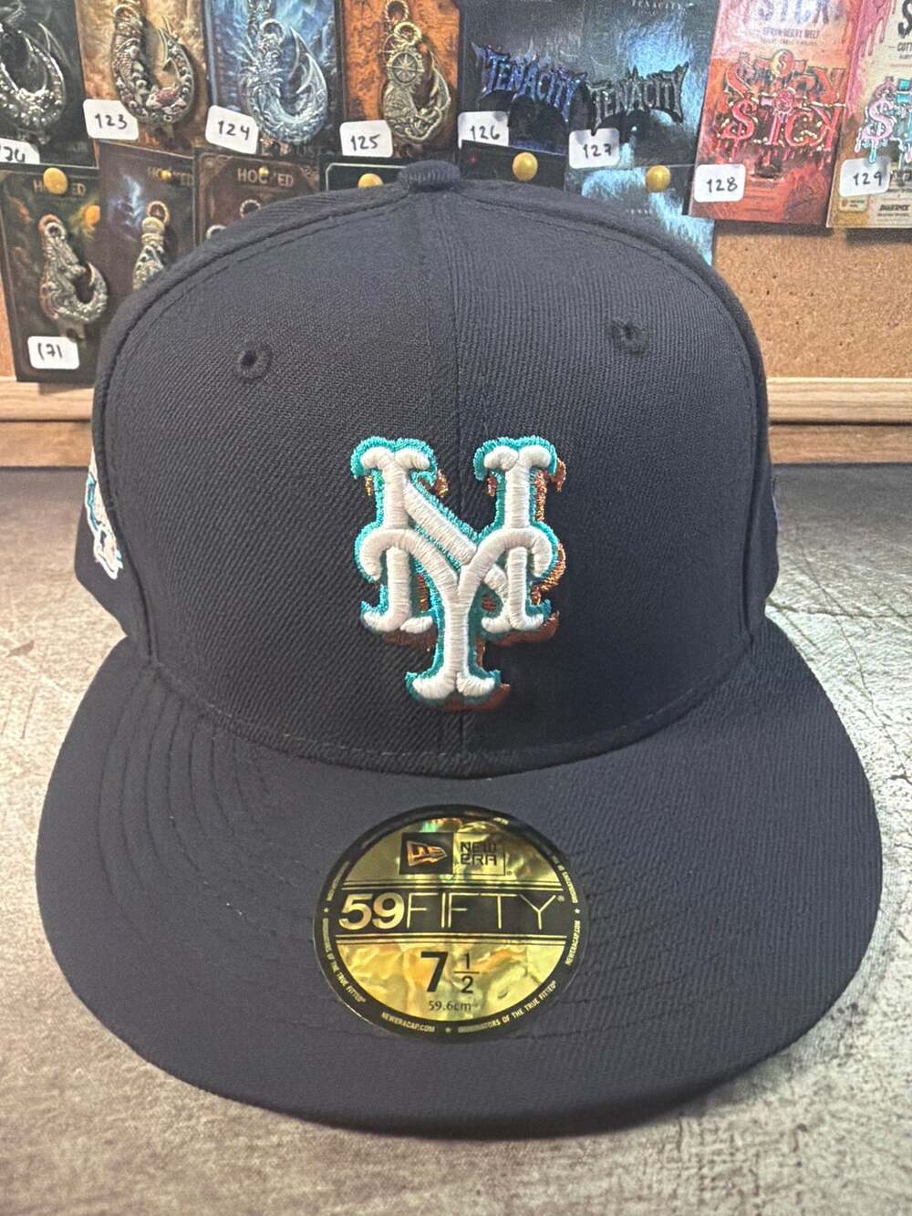 New Era 59Fifty Glow in the Dark New York Mets Fitted Hat 7 1/2